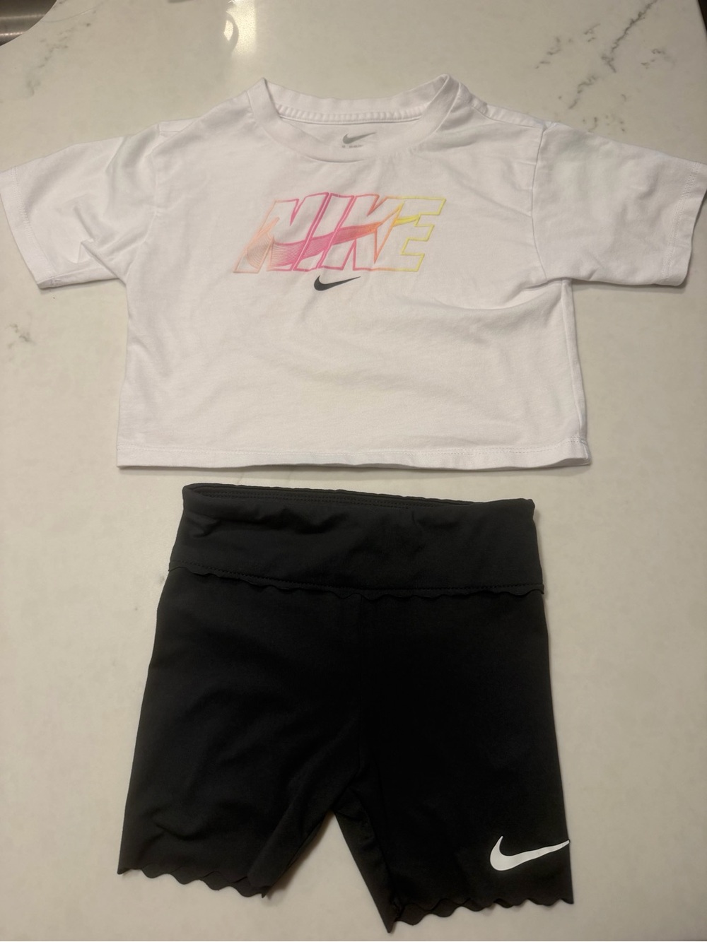 Nike 3T White Cropped Tee & Black Scallop Bike Shorts Set